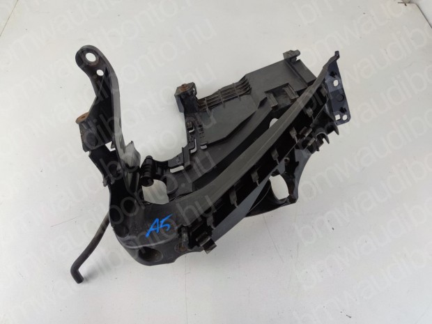 AUDI A5 (8T3) Bal első fényszóró tartó (8T0805607L)