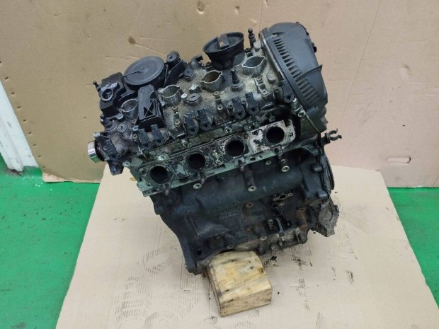 AUDI A5 (8T3) Motor (F�z�tt blokk hengerfejjel)