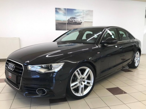 AUDI A6 3.0 V6 TDI DPF quattro S-tronic S-Line!...