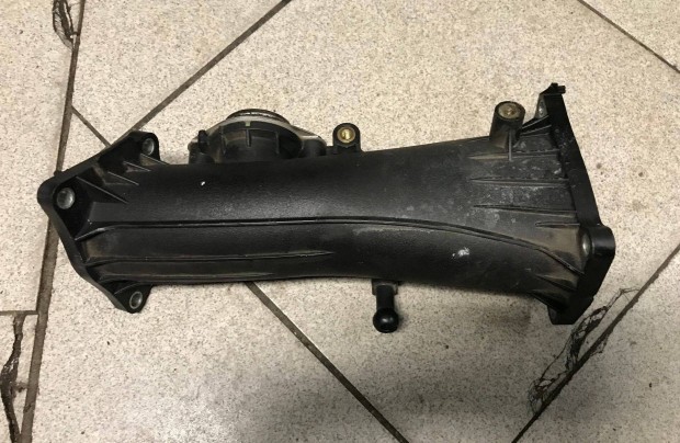 AUDI A6 4G 3,0 V6 TDI / szívócső 059 145 762 AB