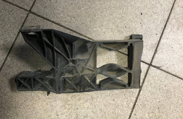 AUDI A6 4G / jobb els fnyszr tart 4G0 805 608