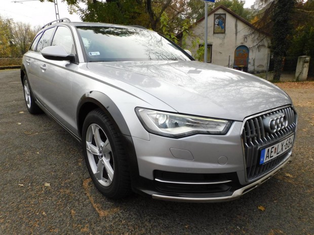 AUDI A6 Allroad 3.0 V6 TDI quattro S-tronic Vez...