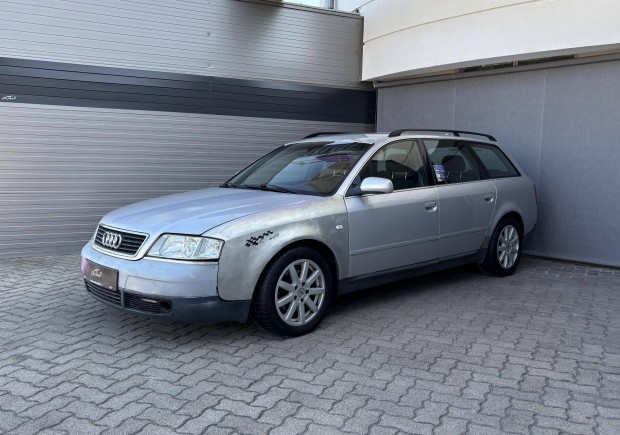 AUDI A6 Avant 2.5 TDI quattro Garanci�val!