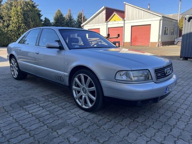 AUDI A8 quattro 4.2 Tiptronic ic