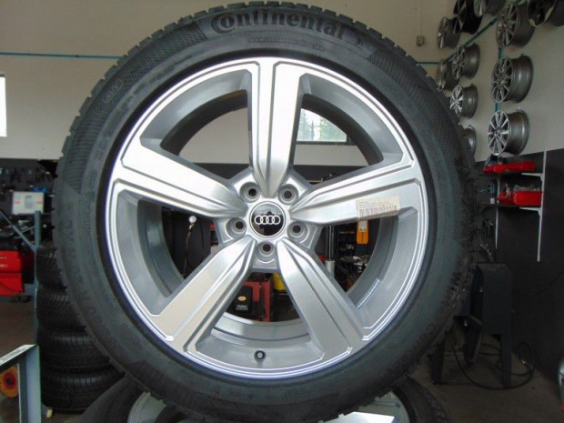 AUDI E-TRON (2019-) Gumi s felni egyben