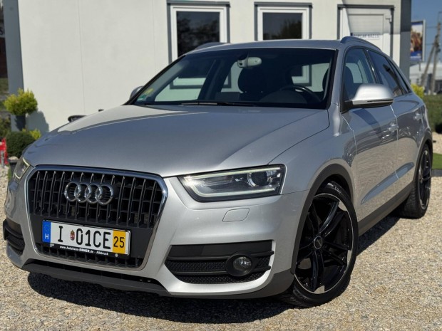 AUDI Q3 2.0 TDI DPF quattro S-tronic