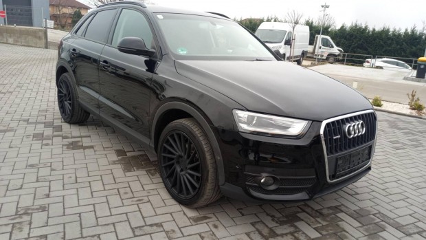 AUDI Q3 2.0 TDI DPF quattro S-tronic Bose HI-FI...