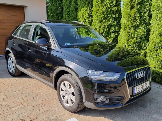 AUDI Q3 2.0 TDi Basis Panormatet Kzi 6 sebes...