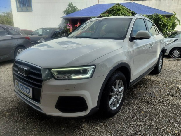 AUDI Q3 2.0 TDi Basis quattro 121.653- Km Bemut...