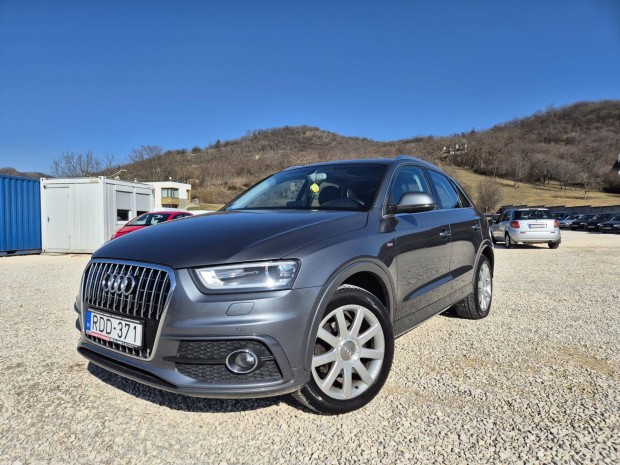 AUDI Q3 2.0 TDi DPF S-LINE . Bőr Belső. Navigáció