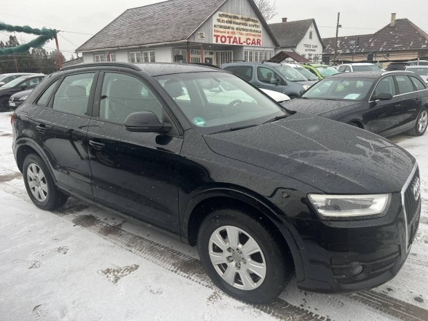 AUDI Q3 2.0 TDi DPF Xenon.Navi.Bose.V�gig Vezet...