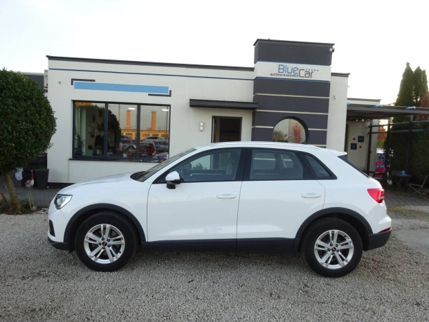 AUDI Q3 35 TDI Basis S-tronic Friss nagyszervz...