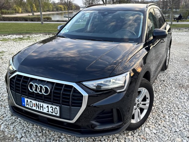 AUDI Q3 35 TFSI Basis S-tronic M�R A 22 Model �...