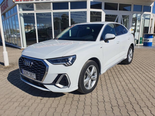 AUDI Q3 35 TFSI S line S-tronic Hybrid magyar....