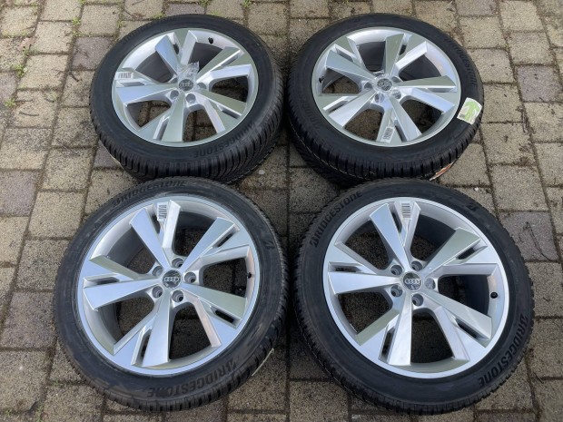 AUDI Q4 e-tron 20" gyri vadonatj tli alufelni garnitra Elad!