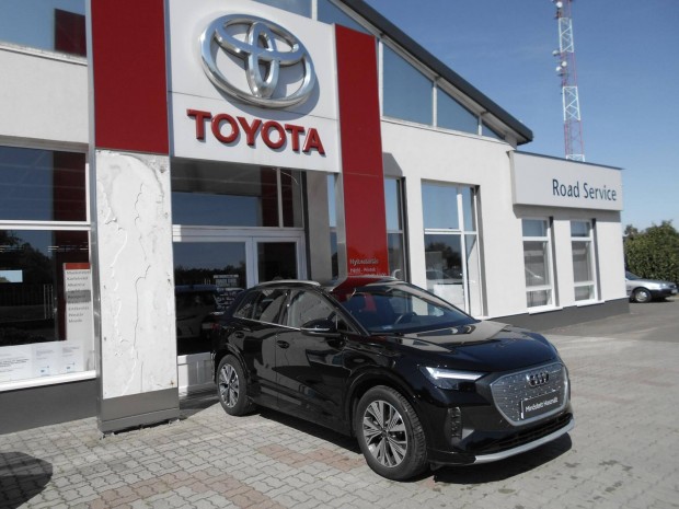 AUDI Q4 e-tron 35 (Automata) +Téli szerelt keré...