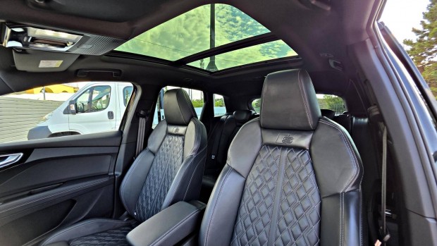 AUDI Q4 e-tron 40 (Automata) 21e KM!! S-Line! G...