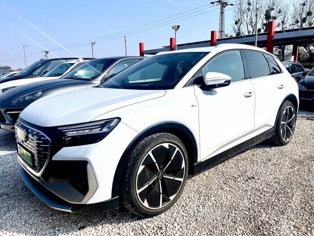 AUDI Q4 e-tron 50 quattro (Automata) Audi Q4 e-...