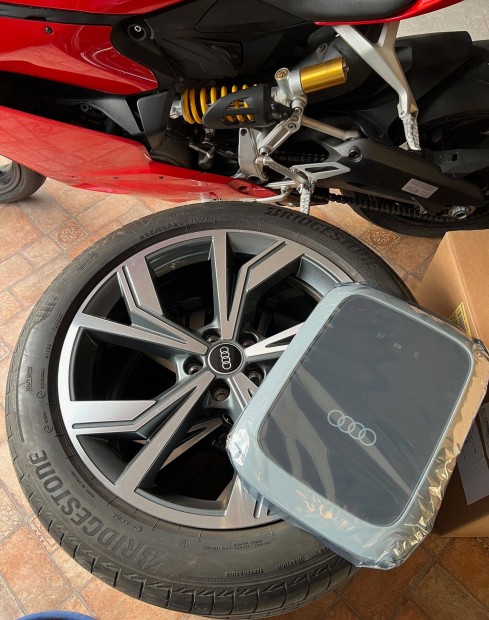 AUDI Q4 e-tron Sportback gyri felni 20" (Enyaq,ID4,ID5)