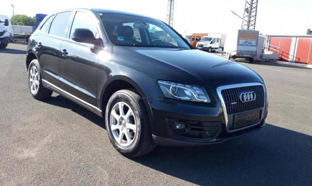 AUDI Q5 2.0 TDI DPF quattro S-tronic EU5 Alcant...