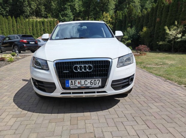 AUDI Q5 3.0 TDI DPF quattro S-tronic Szép állap...