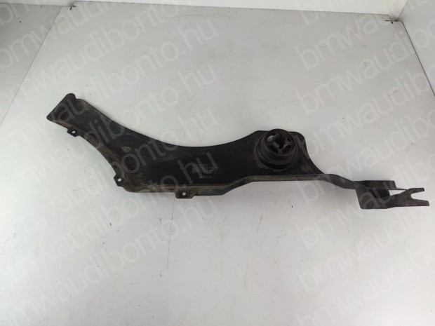 AUDI Q5 (8RB) Jobb hátsó fenéklemez burkolat (8R0825216A)