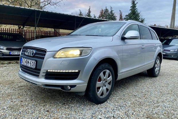 AUDI Q7 3.0 TDI DPF quattro Tiptronic ic 7Szem�...