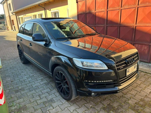 AUDI Q7 3.0 TDI DPF quattro Tiptronic ic 7 szem...