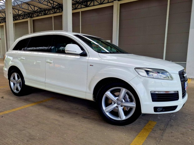 AUDI Q7 3.0 TDI DPF quattro Tiptronic ic Megkím...
