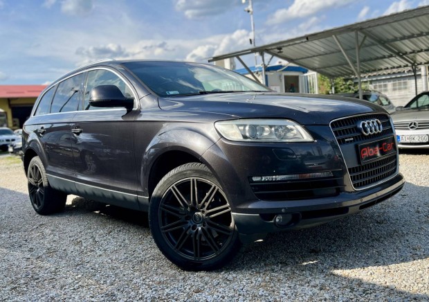 AUDI Q7 3.0 TDI DPF quattro Tiptronic ic Nem LÉ...