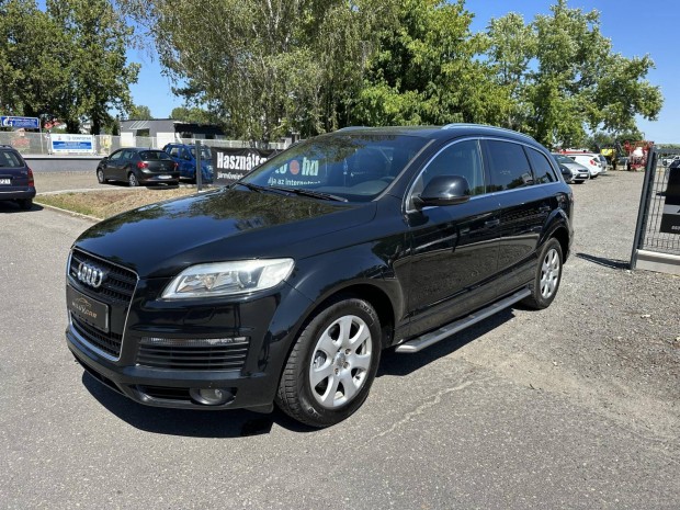 AUDI Q7 3.0 TDI DPF quattro Tiptronic ic S-LINE...