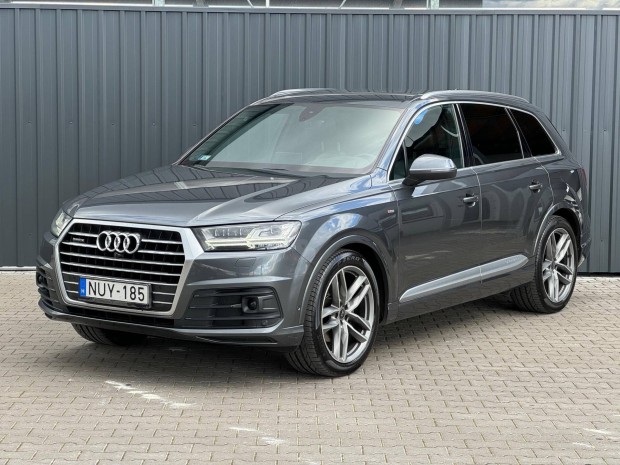 AUDI Q7 3.0 V6 TDI quattro Tiptronic ic S-LINE