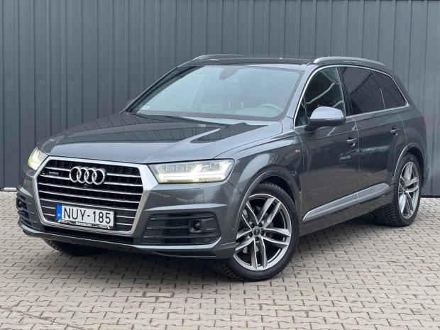 AUDI Q7 3.0 V6 TDI quattro Tiptronic ic S-LINE...