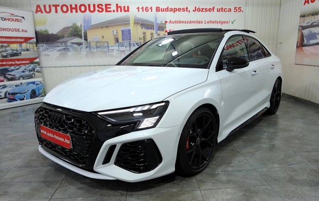 AUDI RS3 Limousine 55 TFSI quattro S-tronic PAN...