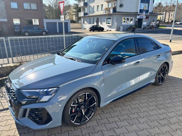 AUDI RS3 Limousine 55 TFSI quattro S-tronic Sér...
