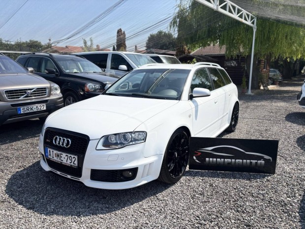 AUDI RS4 4.2 Álomautó Különlegeseknek Megfoghat...