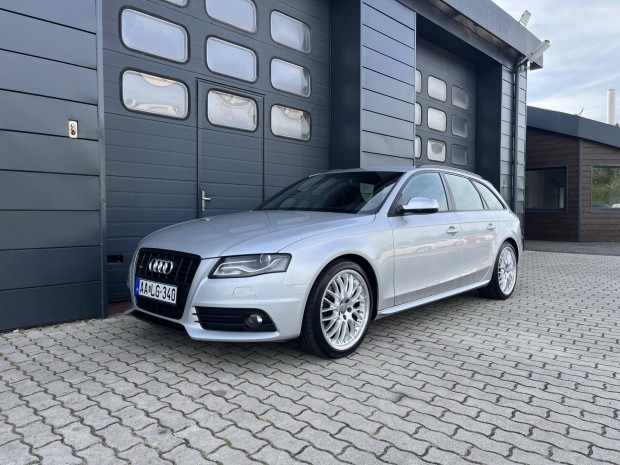 AUDI S4 Avant 3.0 V6 TFSI quattro S-tronic SZER...