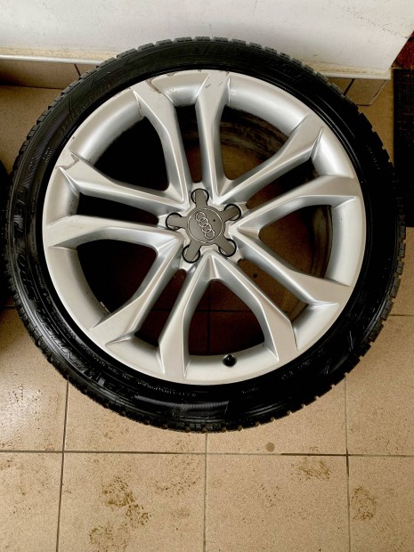 AUDI S8 20" Alufelni, Teli gumival