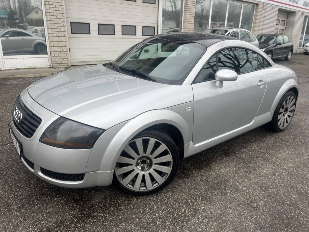 AUDI TT Coupe 1.8 T friss vizsga