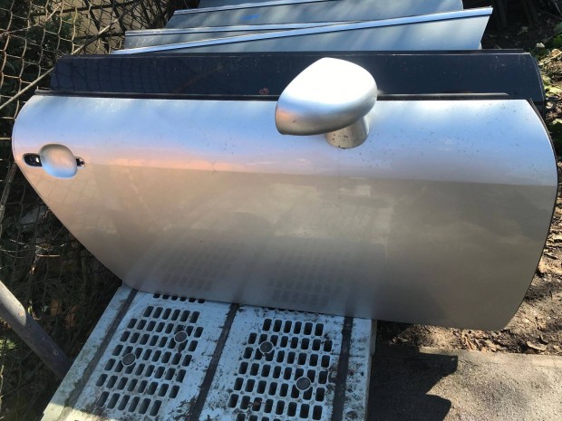 AUDI TT MK1 _ jobb ajtó