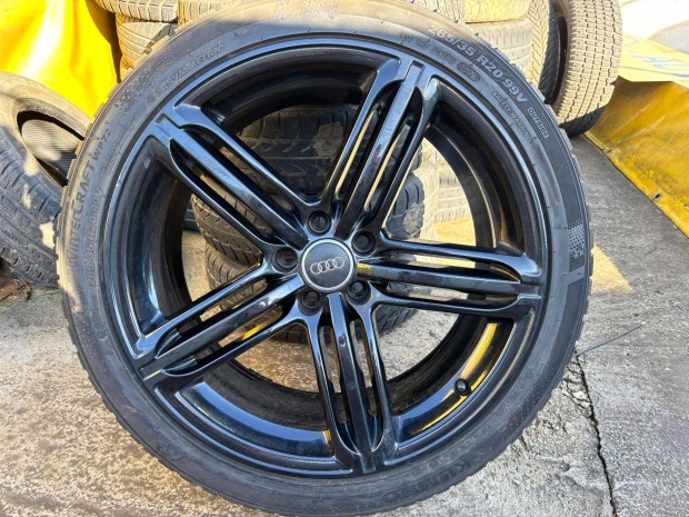 AUDI gy�ri Speedline alufelni garnit�ra t�li gumival
