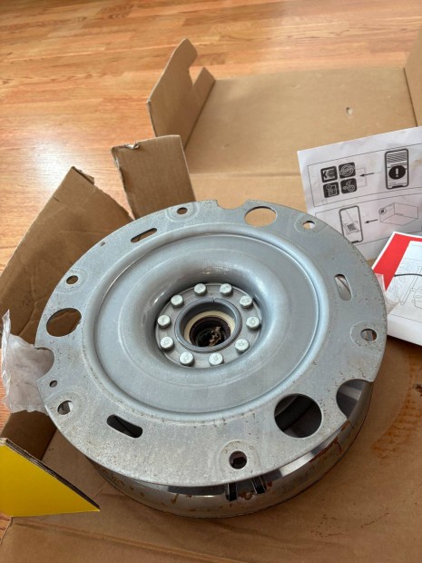 AUDI kett�st�meg� lendker�k/LUK 415034310