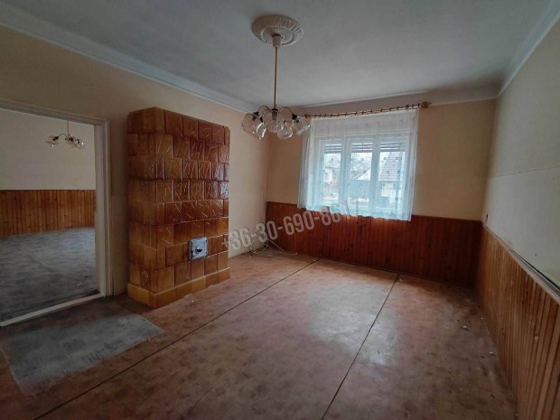 AZONNAL K�LT�ZHET�! 110_fea