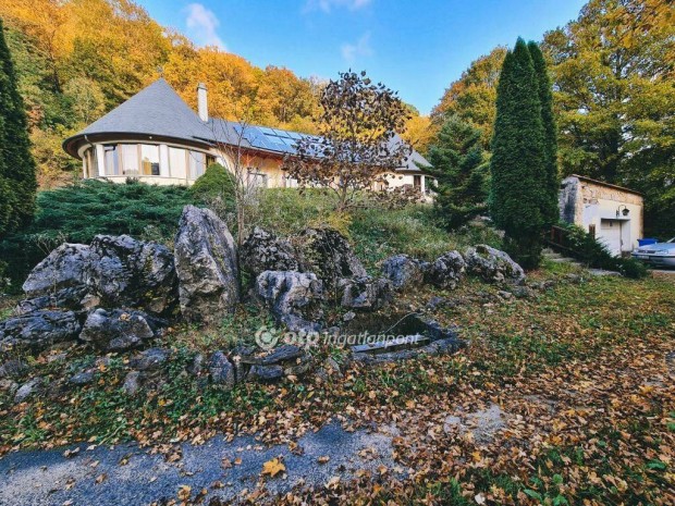 A Bakony szvben, Bakonyblben luxusingatlan elad