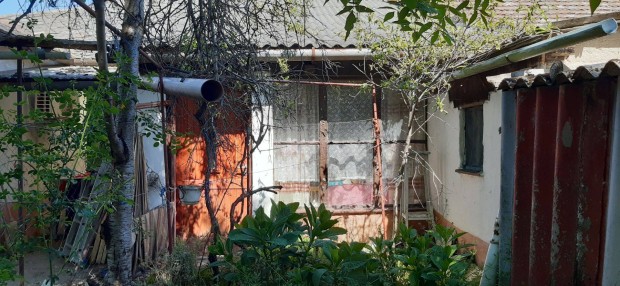 A Korh�z k�zel�ben