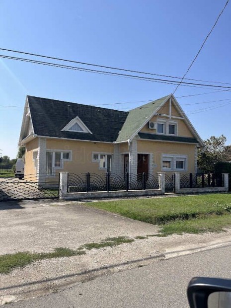 A LIDO HOME NAGYKANIZSA K�n�lat�ban elad� csal�di h�z Gy�k�nyesen!