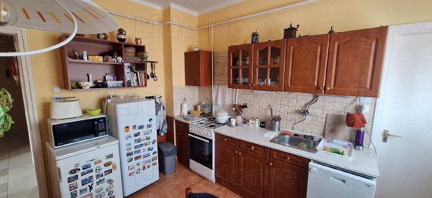 A LIDO HOME ingatlan si�foki irod�ja elad�sra k�n�lja ezt az