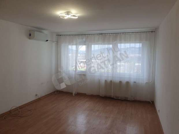 A N�pf�rd� utc�ban a XIII. ker�letben kiad� egy panel lak�s!