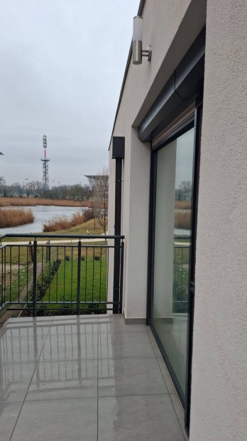 A S�st� Term�szetv�delmi Ter�let szomsz�ds�g�ban modern lak�s kiad�!