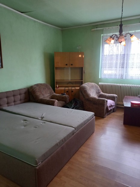 A Velencei-tóhoz közel, kertvárosi nyugalom